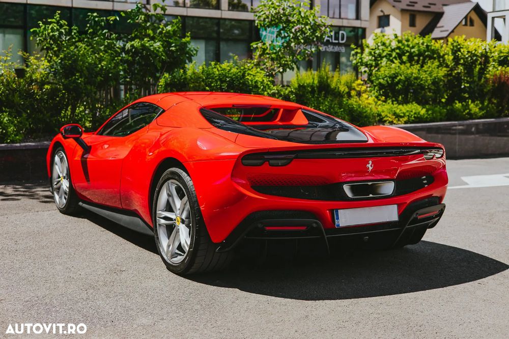 Ferrari 296 GTS - 10