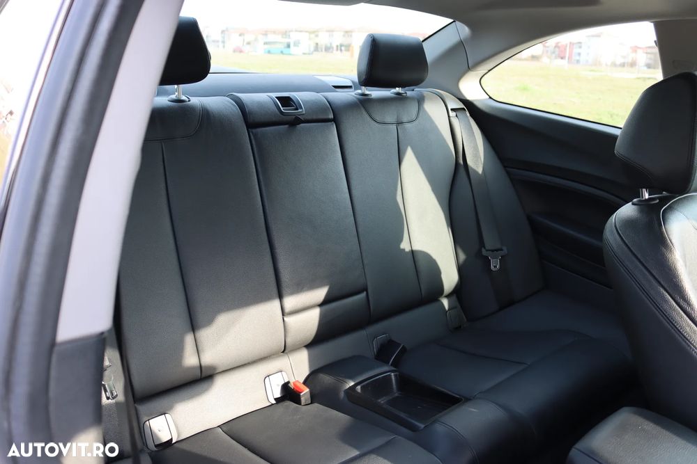 BMW Seria 2 220d Aut. Sport Line - 12