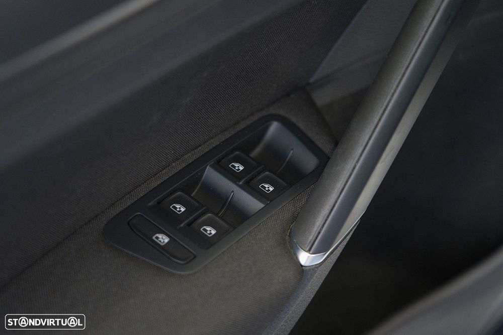 VW e-Golf AC/DC - 18
