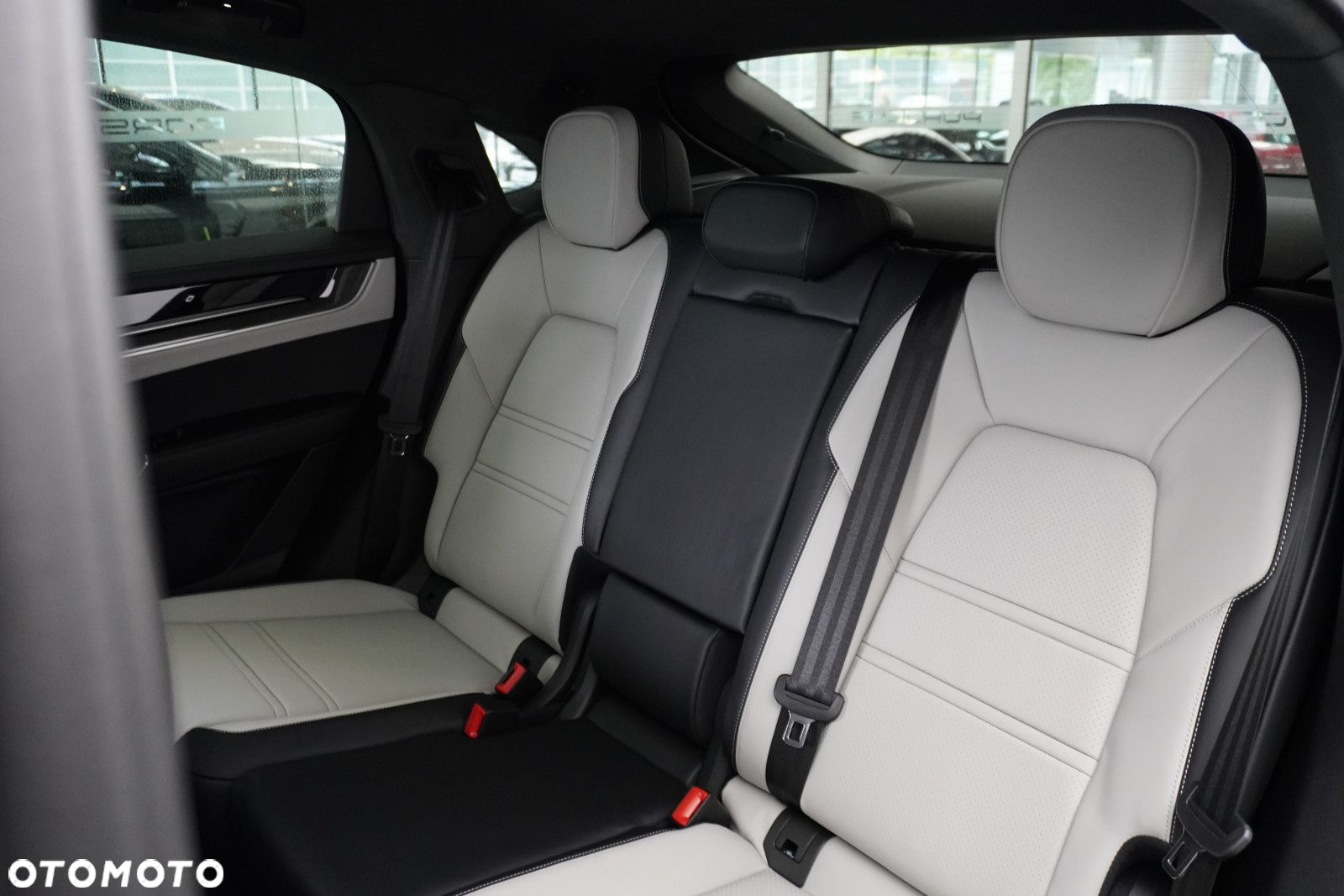 Porsche Cayenne - 11