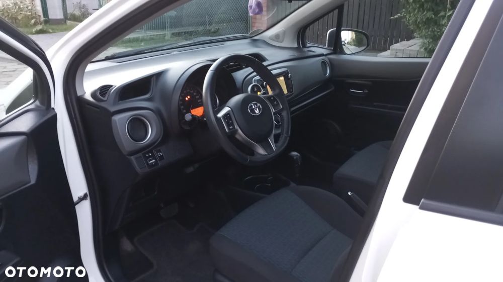 Toyota Yaris 1.33 VVT-i Multidrive S Executive - 10