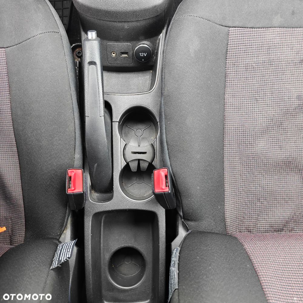 Ford Fiesta 1.5 TDCi SYNC Edition - 11