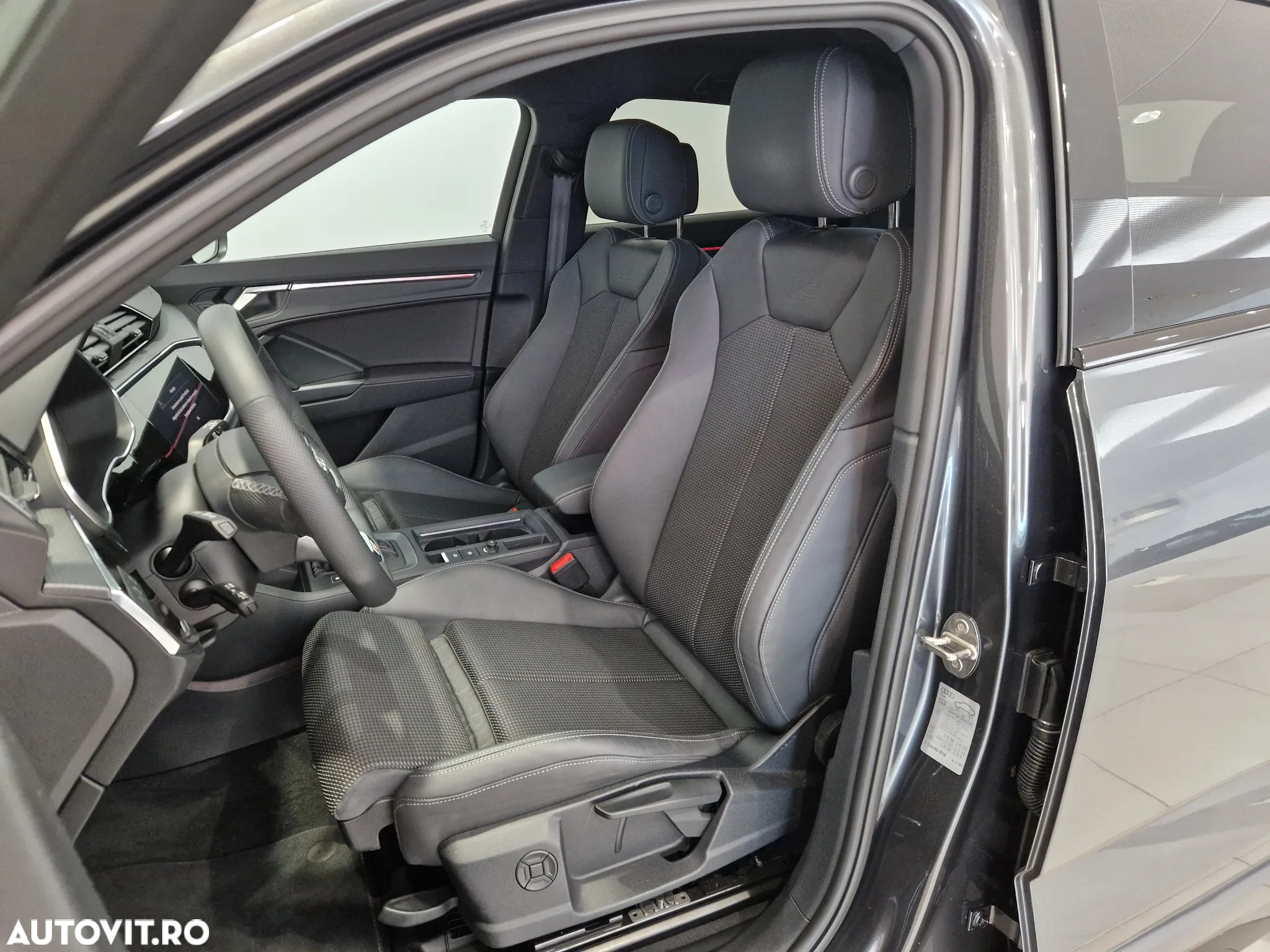 Audi Q3 Sportback 2.0 40 TFSI quattro S tronic S Line - 11