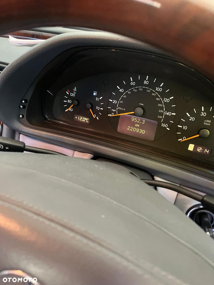 Mercedes-Benz CLK - 10