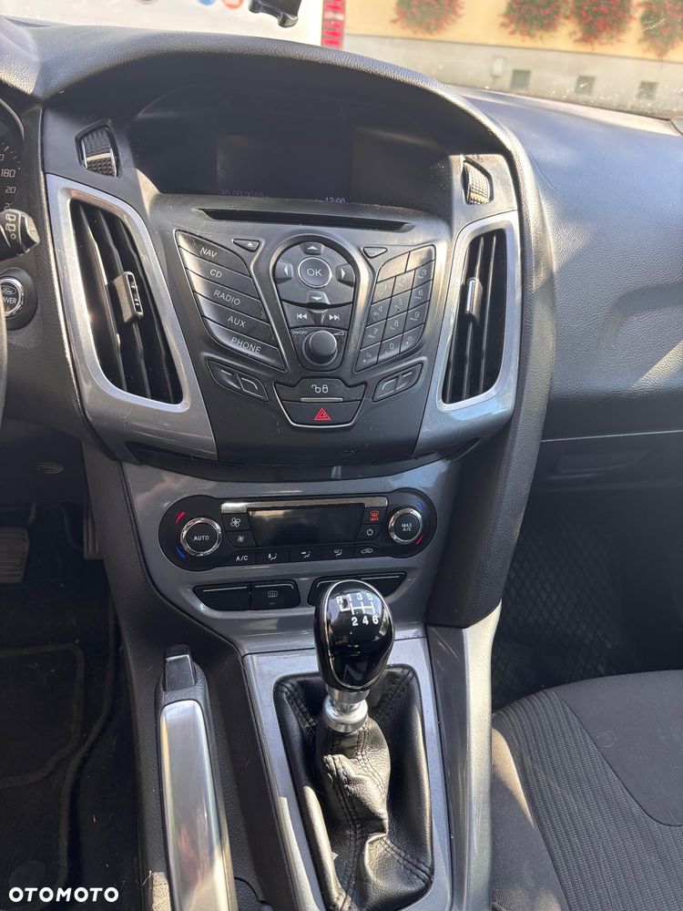 Ford Focus 1.6 EcoBoost Trend - 6