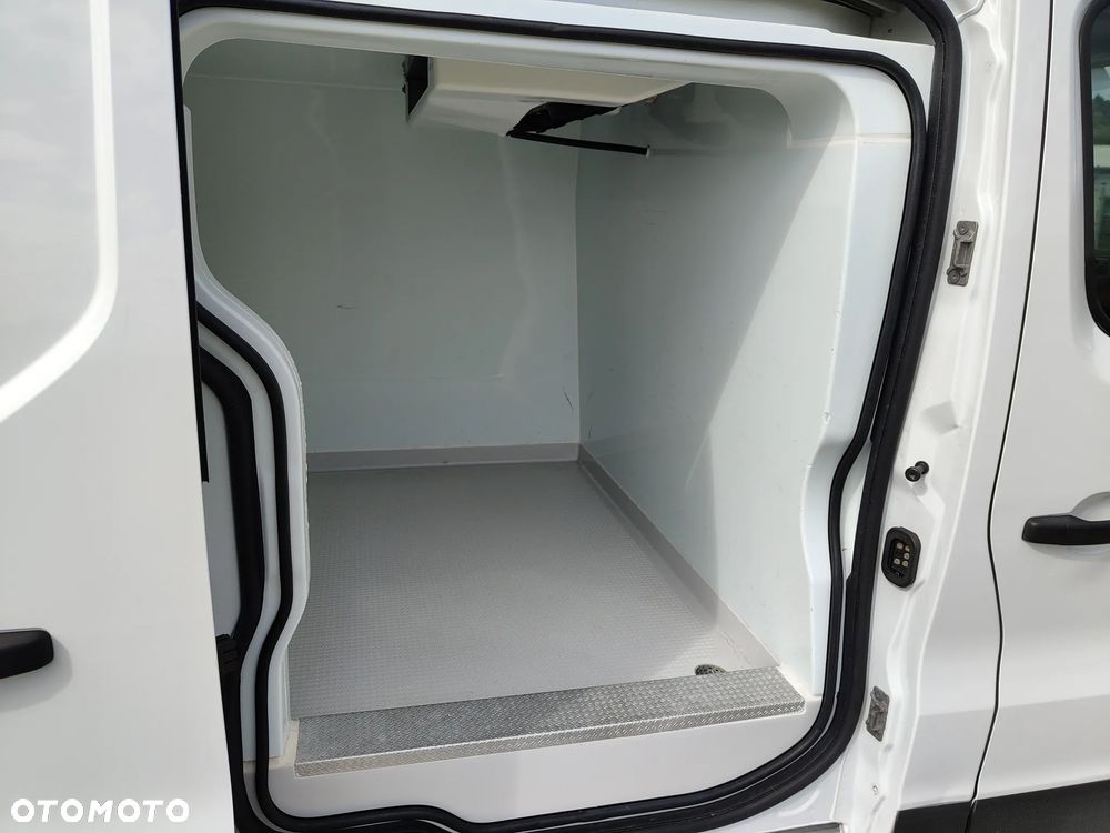 Opel Vivaro - 16