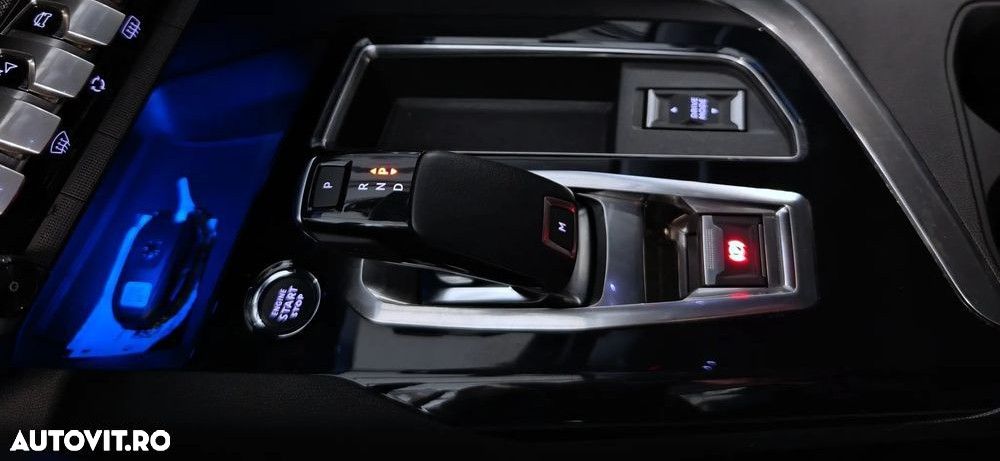 Peugeot 3008 1.2 PureTech S&S EAT8 Allure - 13