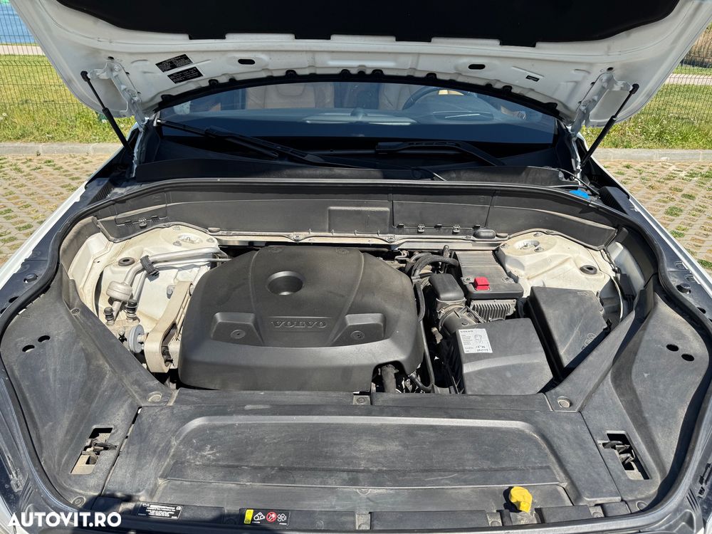 Volvo XC 90 T6 AWD Momentum - 11