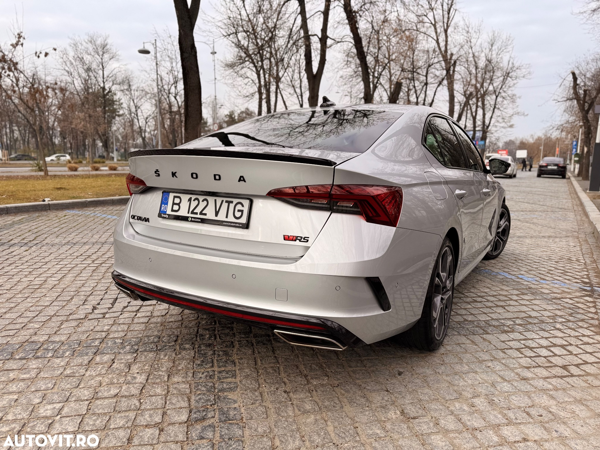 Skoda Octavia 2.0 TSI DSG RS - 2
