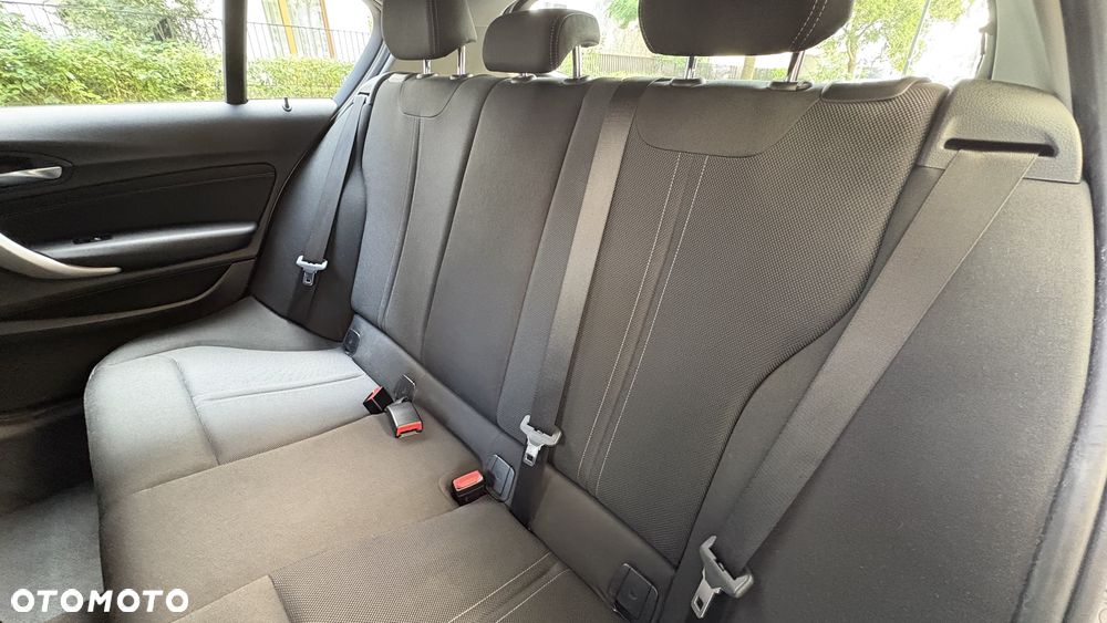 BMW Seria 1 118d - 23