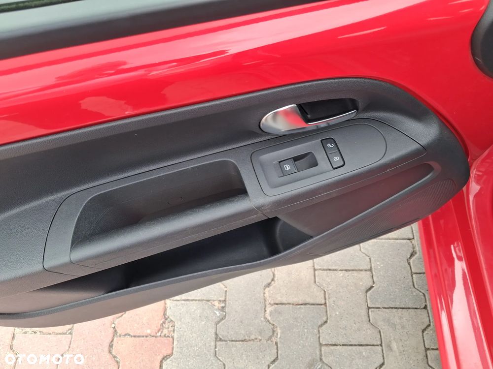 Volkswagen up! 1.0 move Perfectline - 23