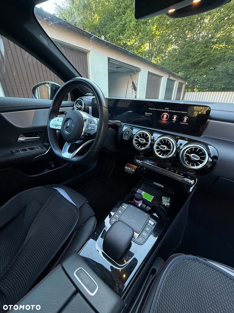 Mercedes-Benz CLA 200 d 4-Matic AMG Line 8G-DCT - 20