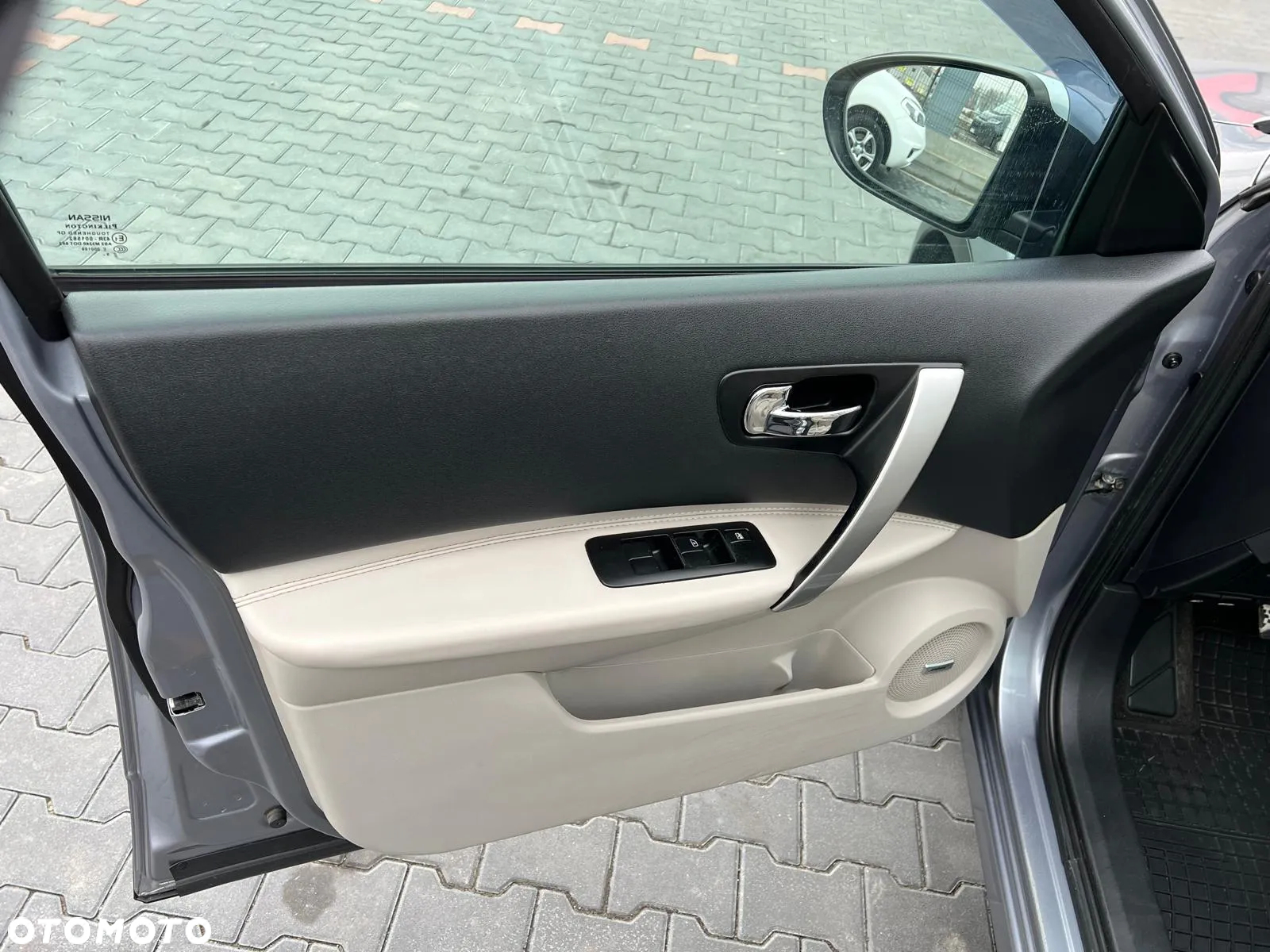 Nissan Qashqai 2.0 dCi 4 x 4 DPF tekna - 10