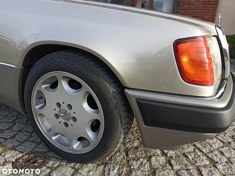 Mercedes-Benz W124 (1984-1993) - 29