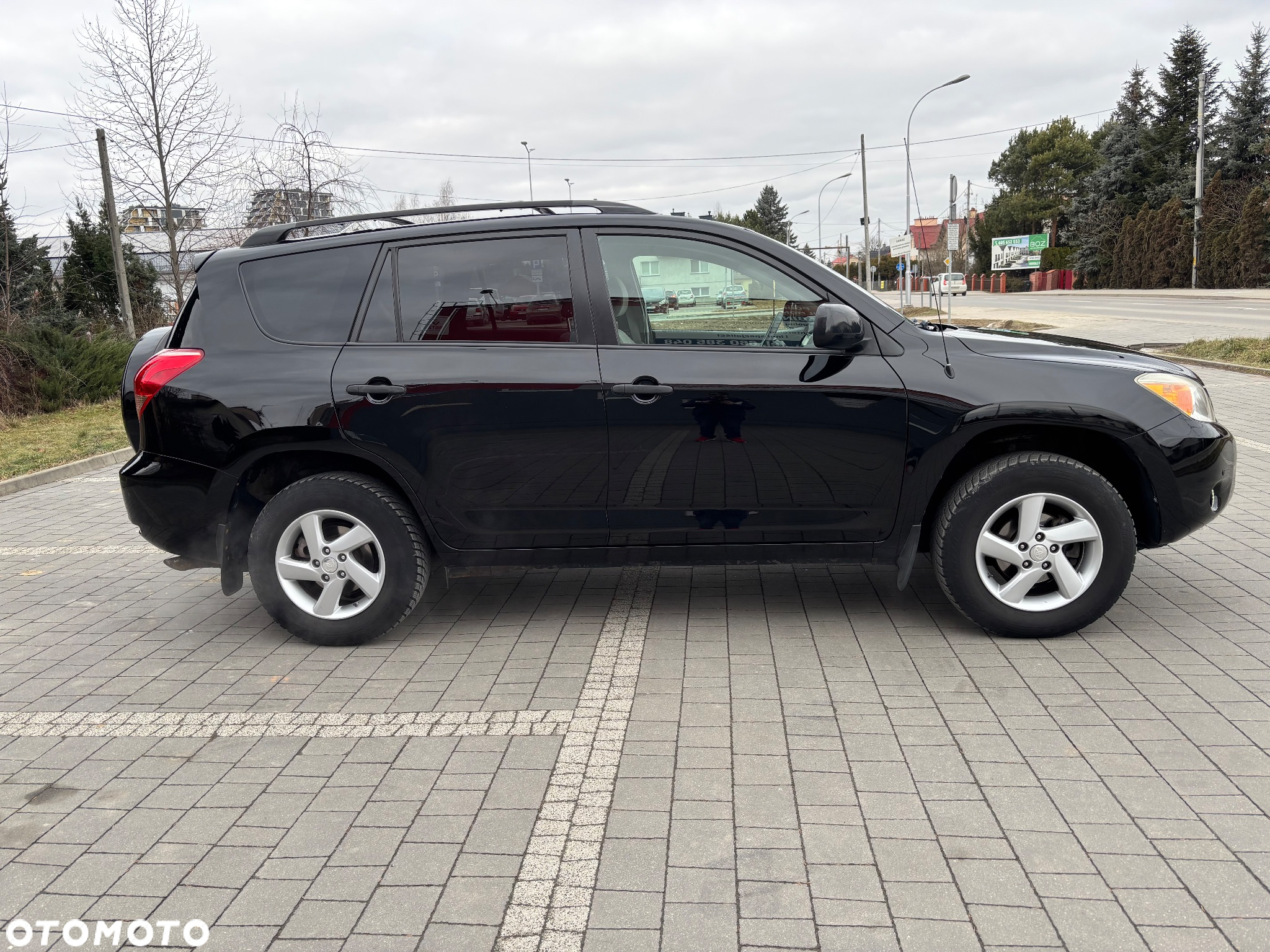 Toyota RAV4 - 9