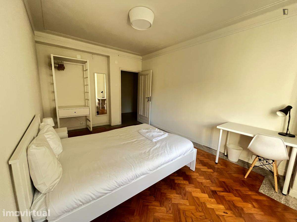 Quarto - localizado em Cedofeita Porto - Grande imagem: 3/32