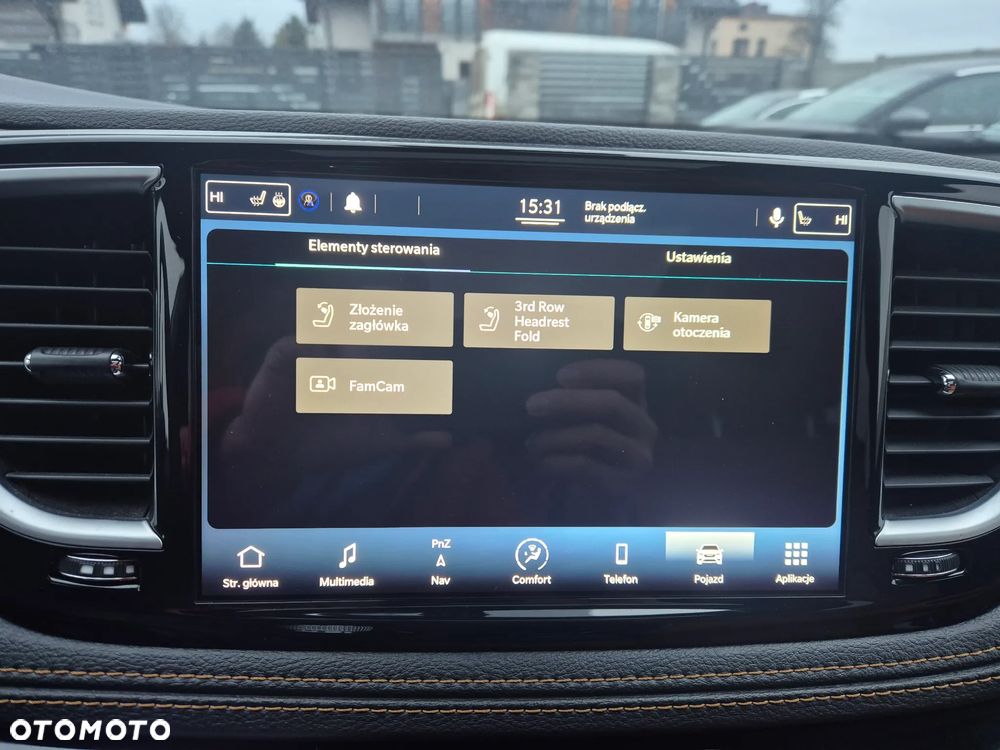 Chrysler Pacifica - 33