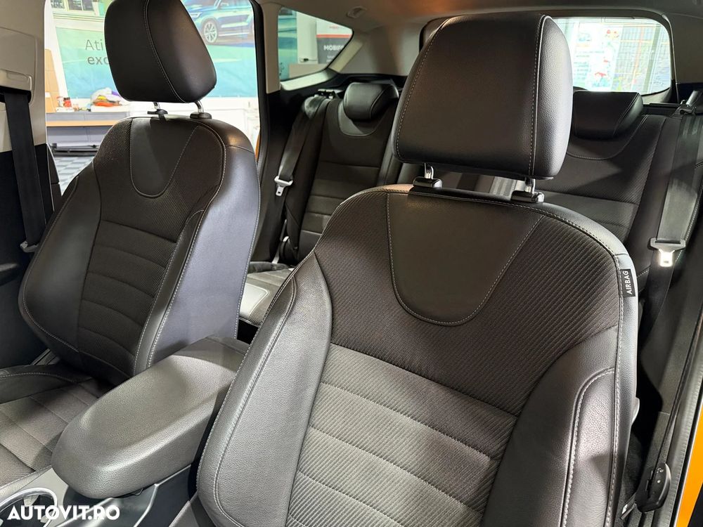Ford Kuga 2.0 TDCi 4WD Powershift Titanium - 21