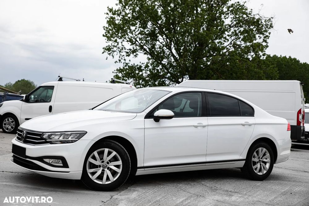 Volkswagen Passat 2.0 TDI DSG Comfortline - 9