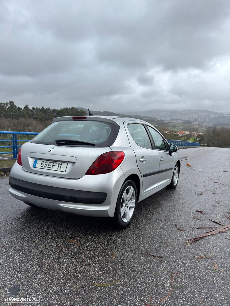 Peugeot 207 1.4 HDi Urban - 3