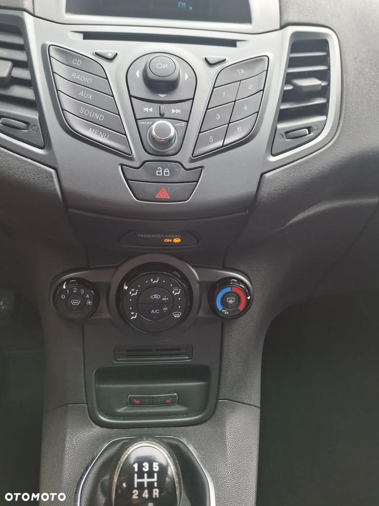 Ford Fiesta 1.25 Titanium EU5 - 16