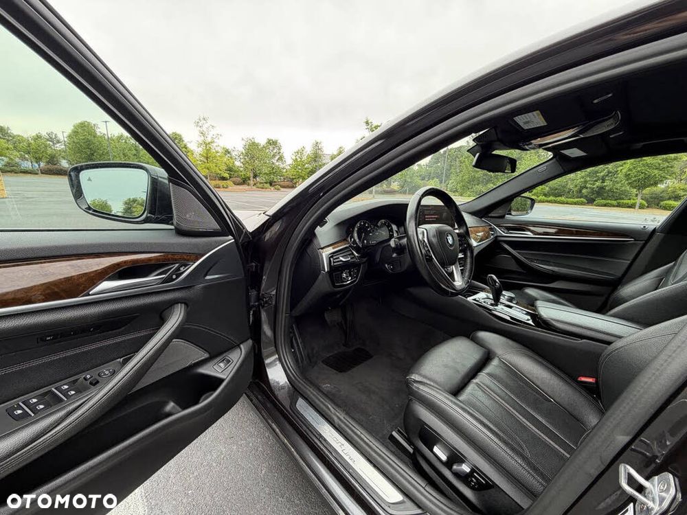 BMW Seria 5 520d Luxury Line - 12