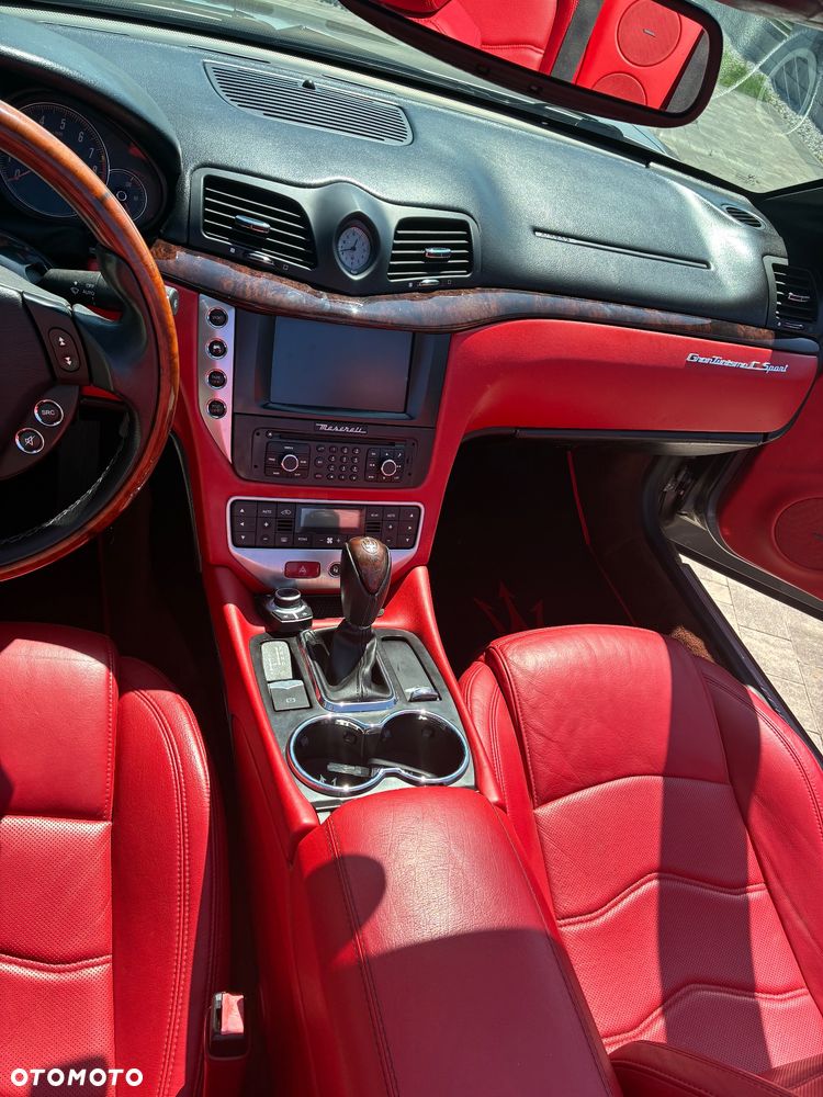 Maserati GranCabrio - 15