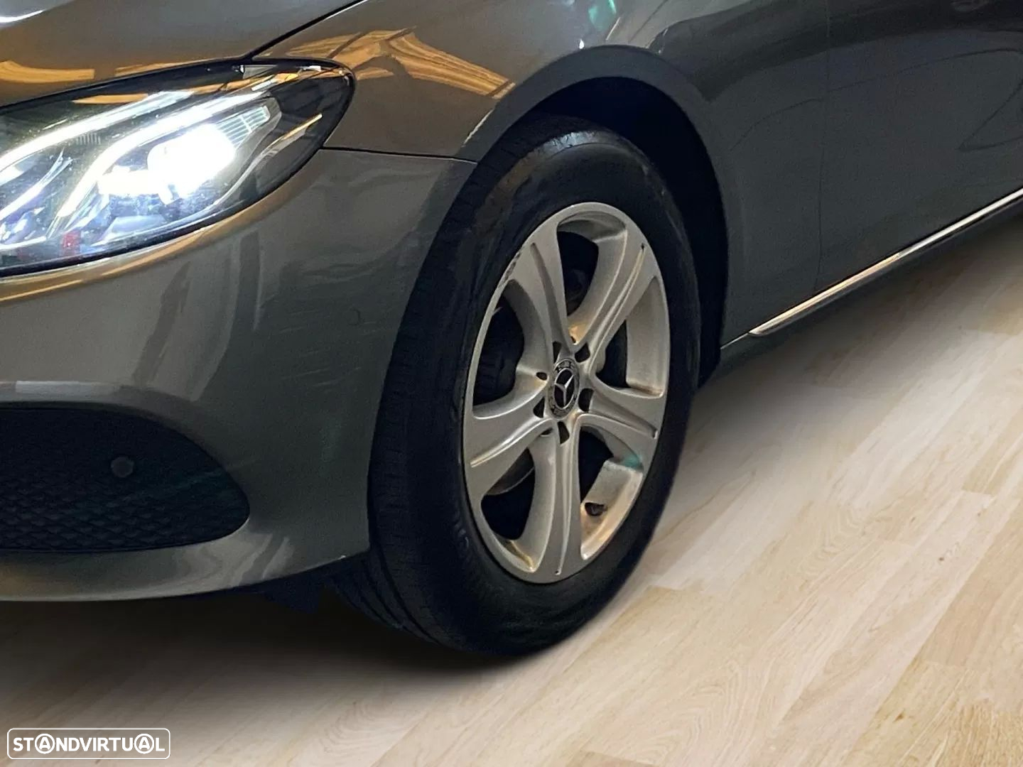 Mercedes-Benz E 220 d Exclusive Line - 6