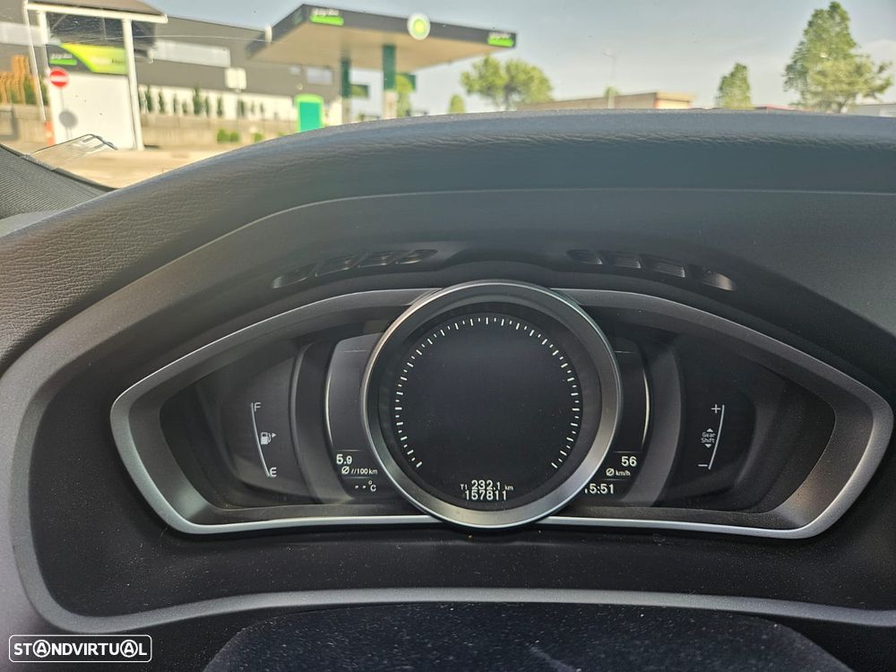 Volvo V40 2.0 D3 R-Design - 13