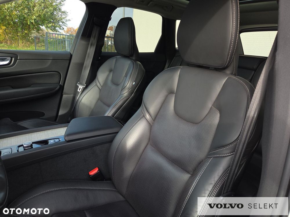 Volvo XC 60 B4 D AWD Geartronic Inscription - 24