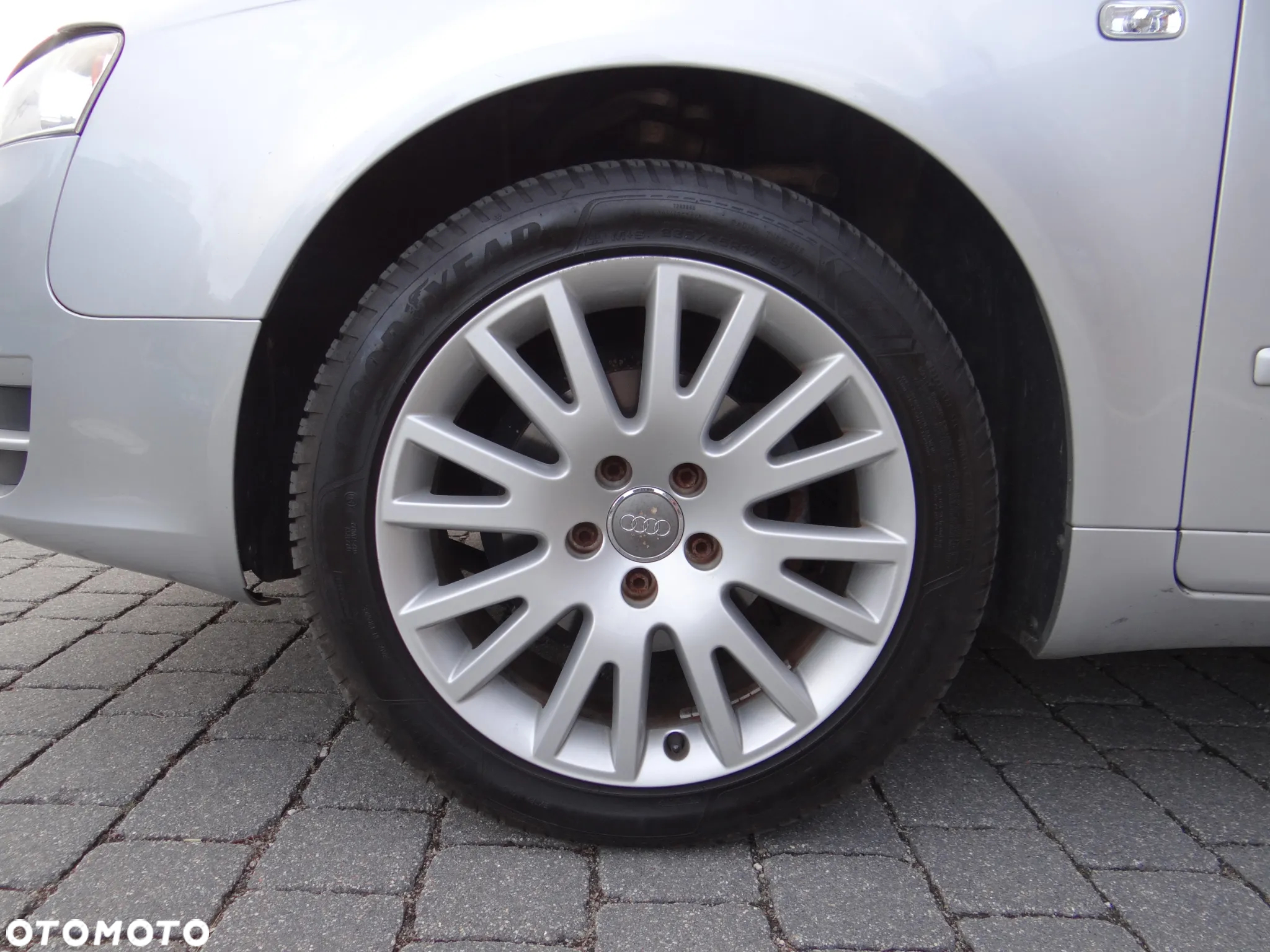 Audi A4 1.6 - 16