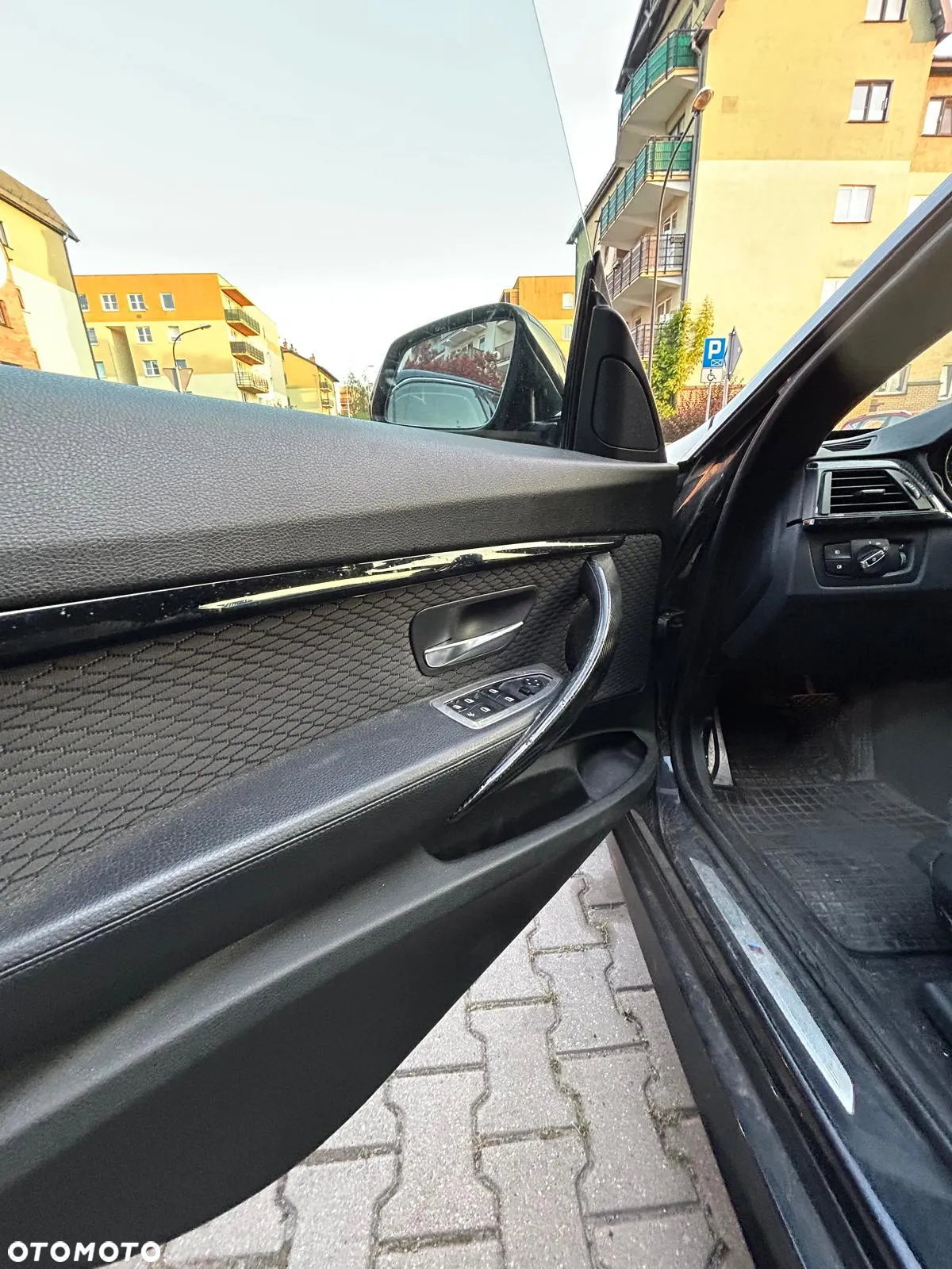 BMW Seria 3 320d xDrive - 15