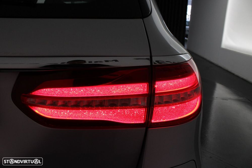 Mercedes-Benz E 300 de Avantgarde - 41