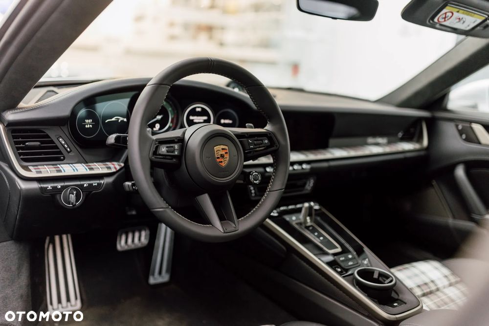 Porsche 911 Turbo 50 Years - 24