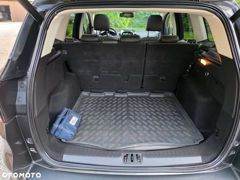 Ford Kuga 2.0 TDCi 4x4 Vignale - 38