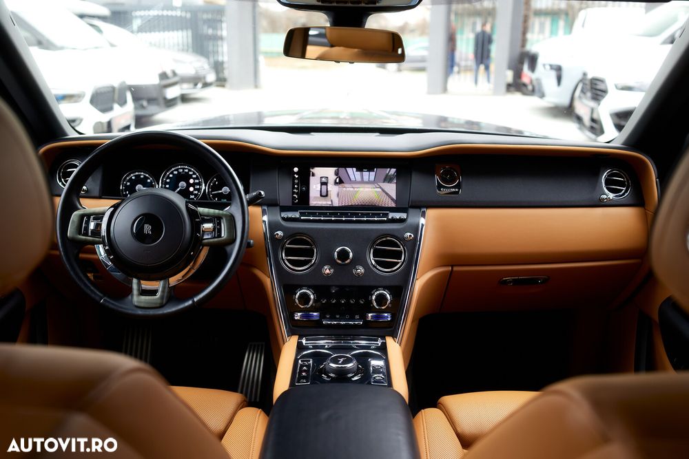 Rolls-Royce Cullinan - 30