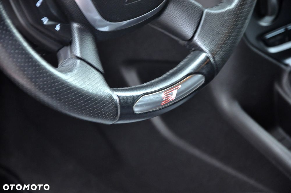 Ford Focus 2.0 EcoBoost ST mit Leder-Sport-Paket - 22