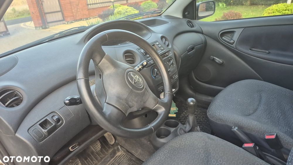 Toyota Yaris 1.0 Terra - 7