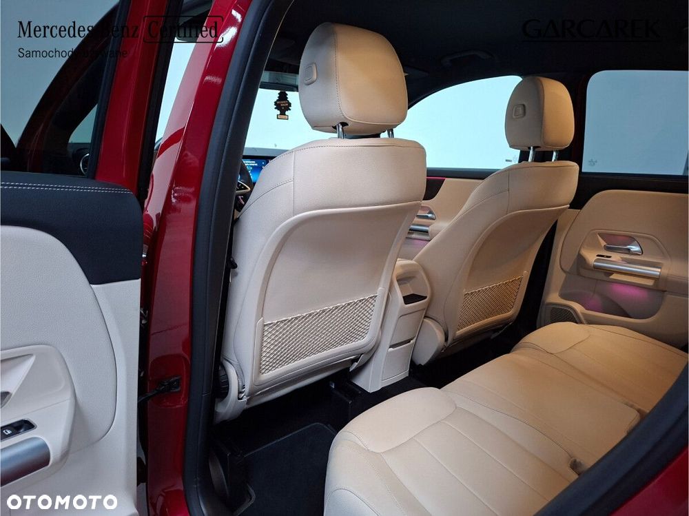 Mercedes-Benz GLA - 19