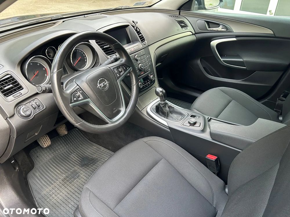Opel Insignia 2.0 CDTI - 9