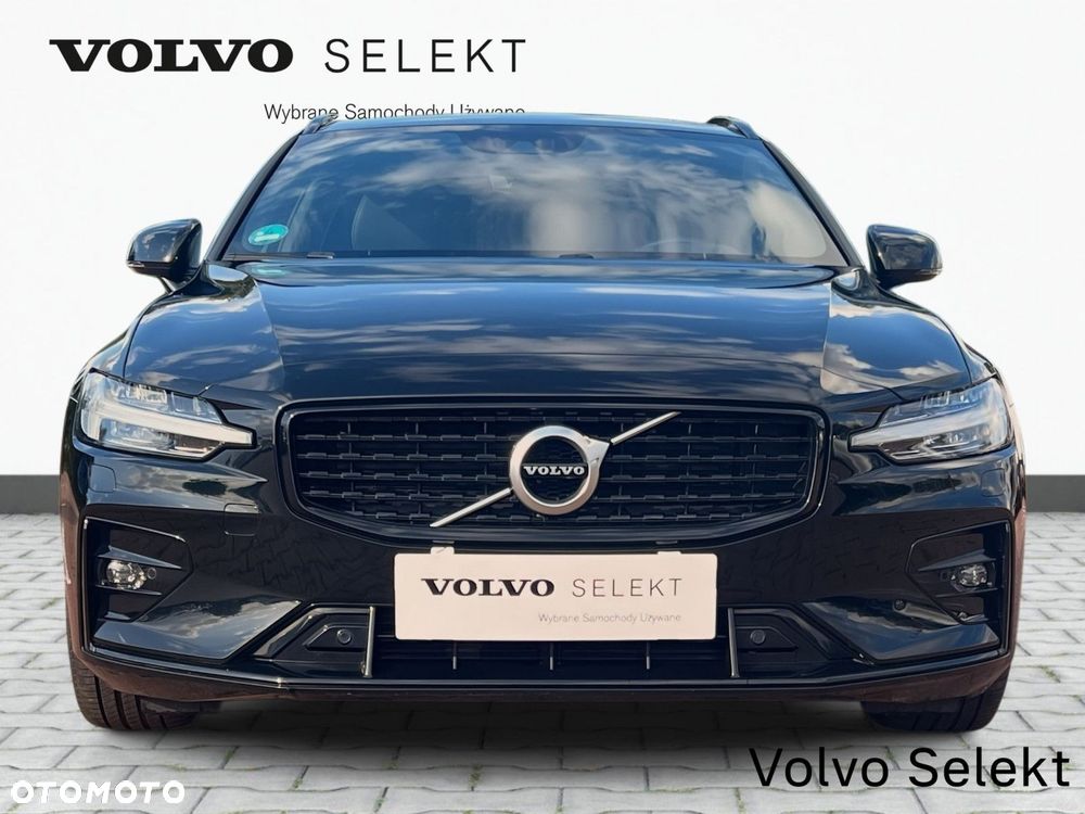 Volvo V60 B5 B AWD R-Design - 3