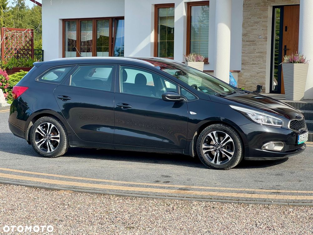Kia Ceed - 12