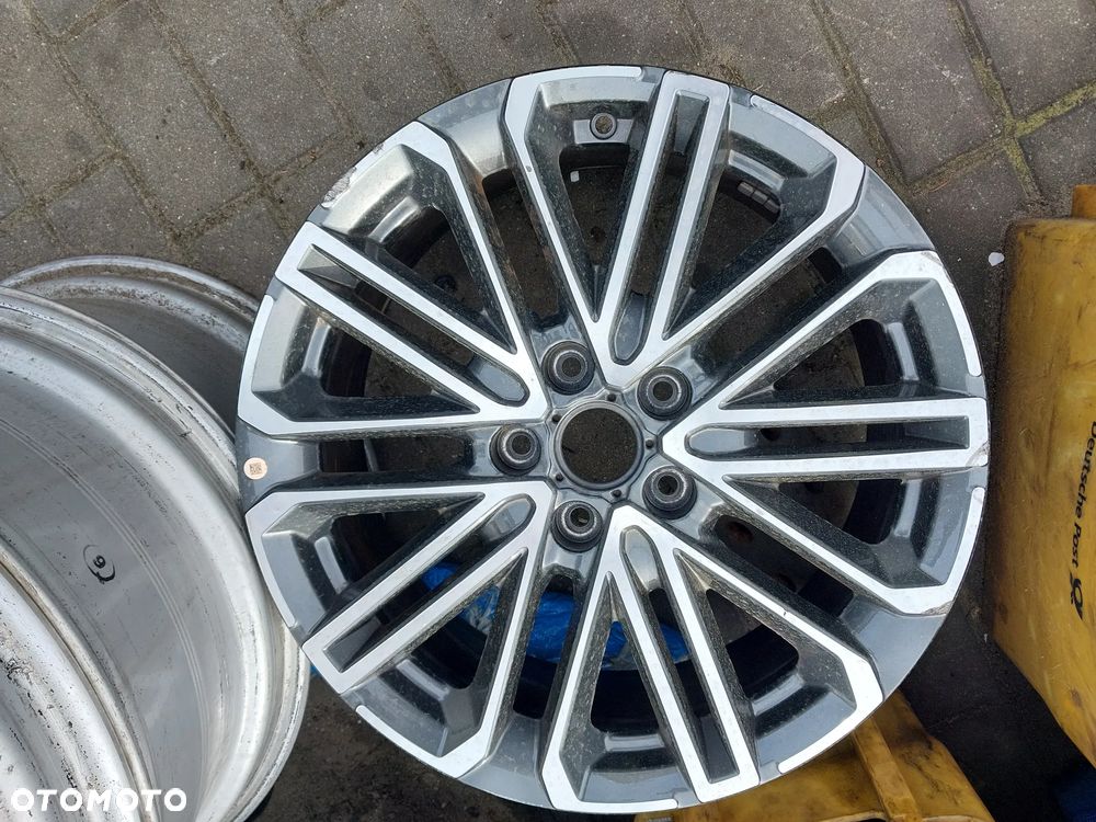 Felga aluminiowa Kia OE 52910-J7500 7.5" x 18" 5x114.3 ET 55