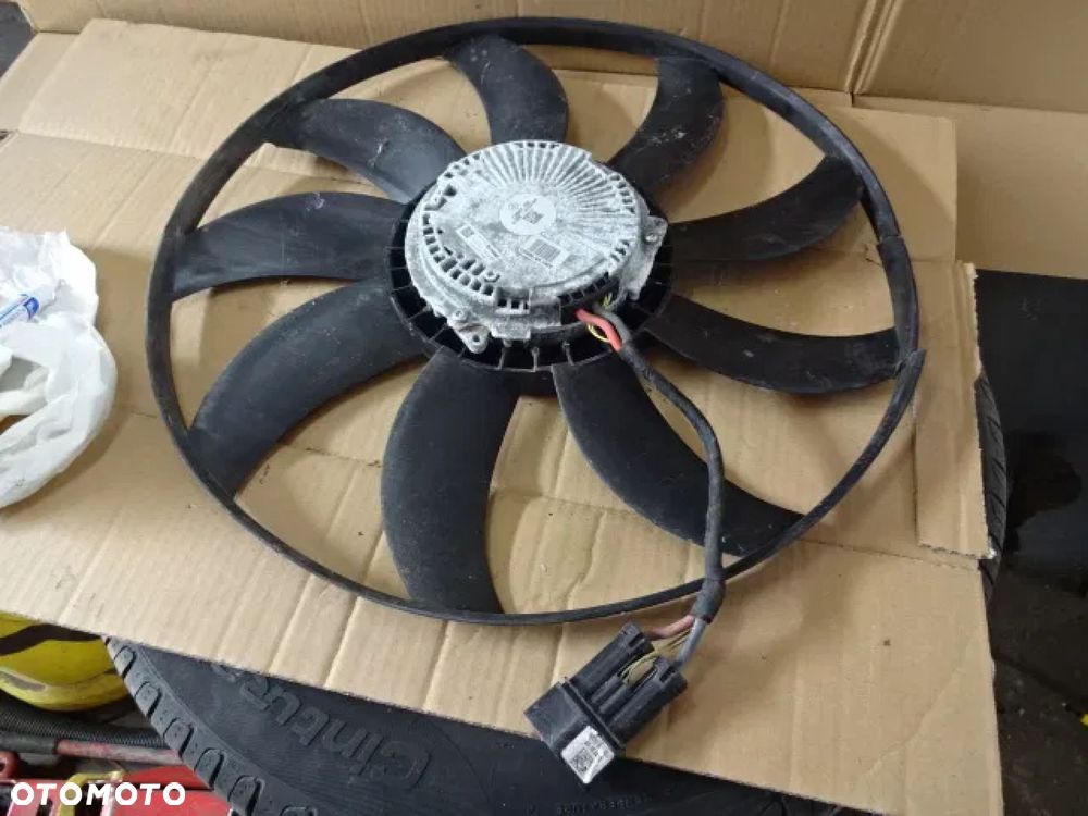 MERCEDES W205 6.3 AMG WENTYLATOR CHŁODNICY C35923-101 - 4