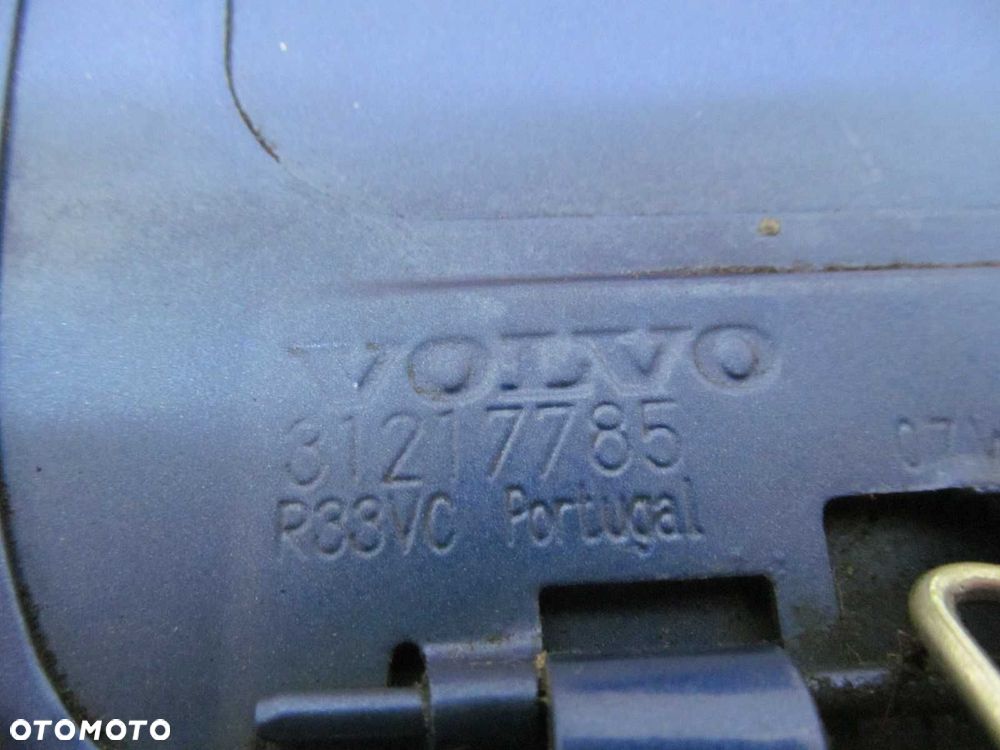 VOLVO C30 06-13 KLAPKA KOREK WLEWU PALIWA 31217785 476-46 - 7