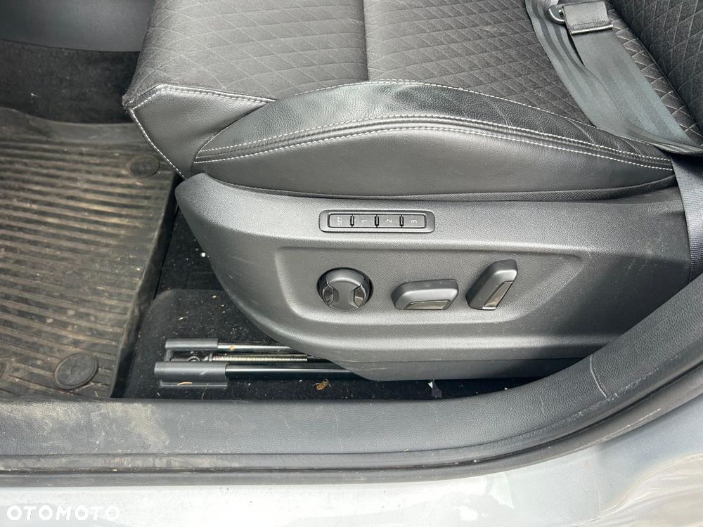 Skoda Karoq 2.0 TDI SCR 4x4 Style DSG - 15