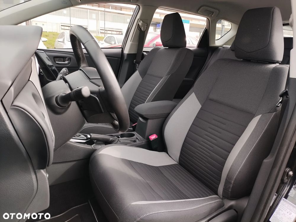 Toyota Auris 1.6 Premium MS - 13