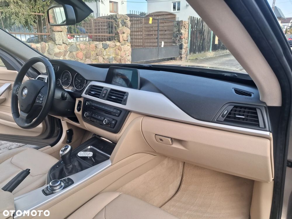 BMW 3GT 318d Luxury Line - 9