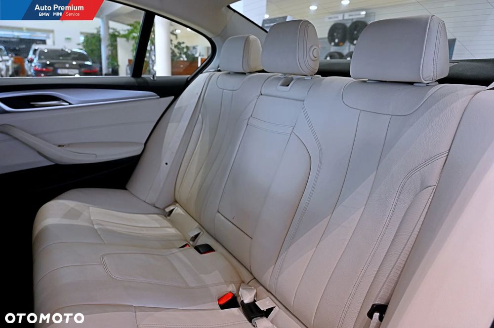 BMW Seria 5 520d - 17