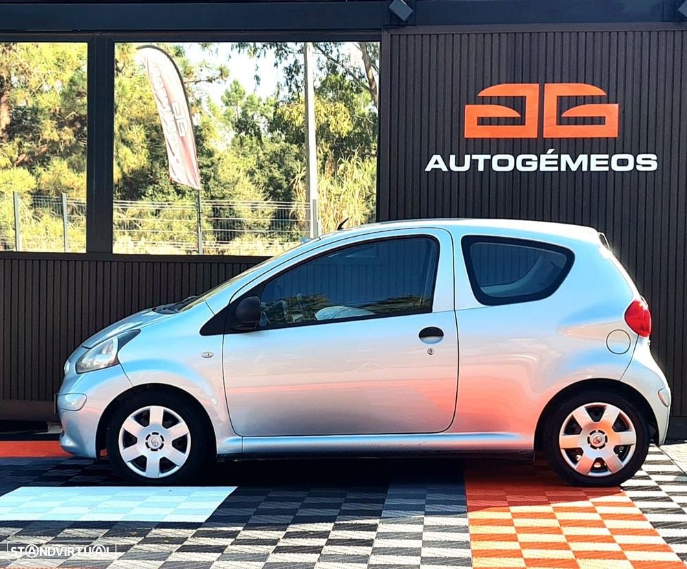 Toyota Aygo 1.0 Plus - 5